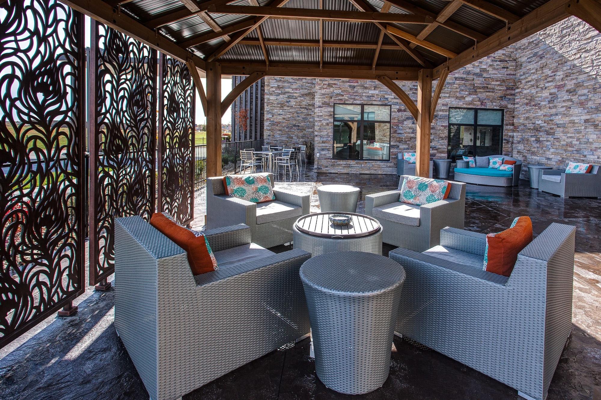 Hilton Garden Inn Topeka Ngoại thất bức ảnh