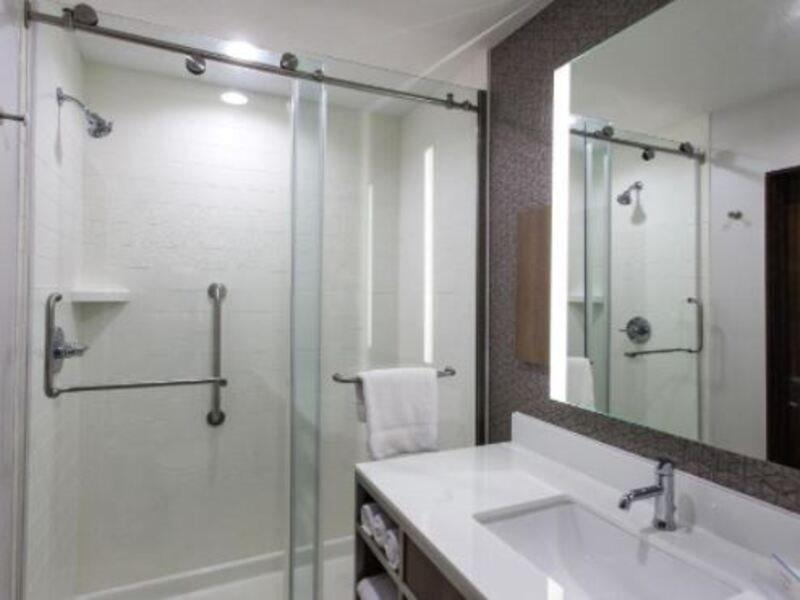Hilton Garden Inn Topeka Ngoại thất bức ảnh
