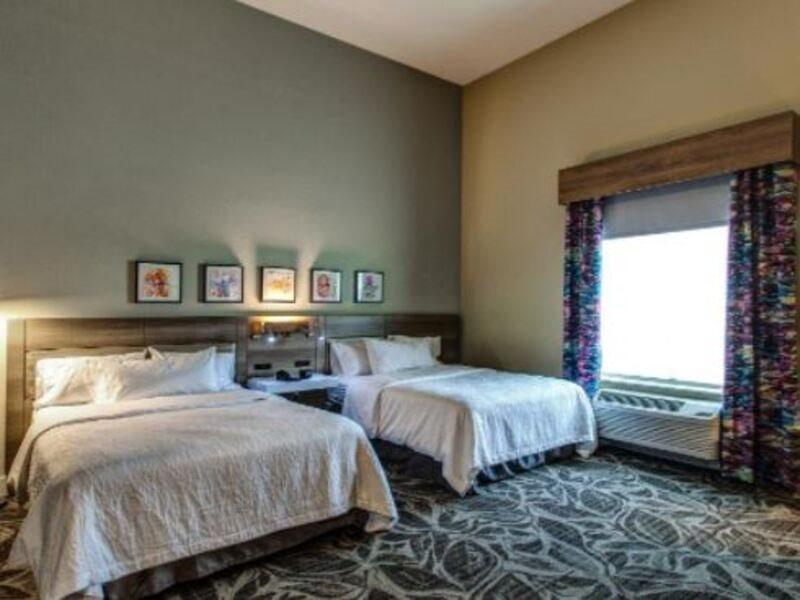 Hilton Garden Inn Topeka Ngoại thất bức ảnh