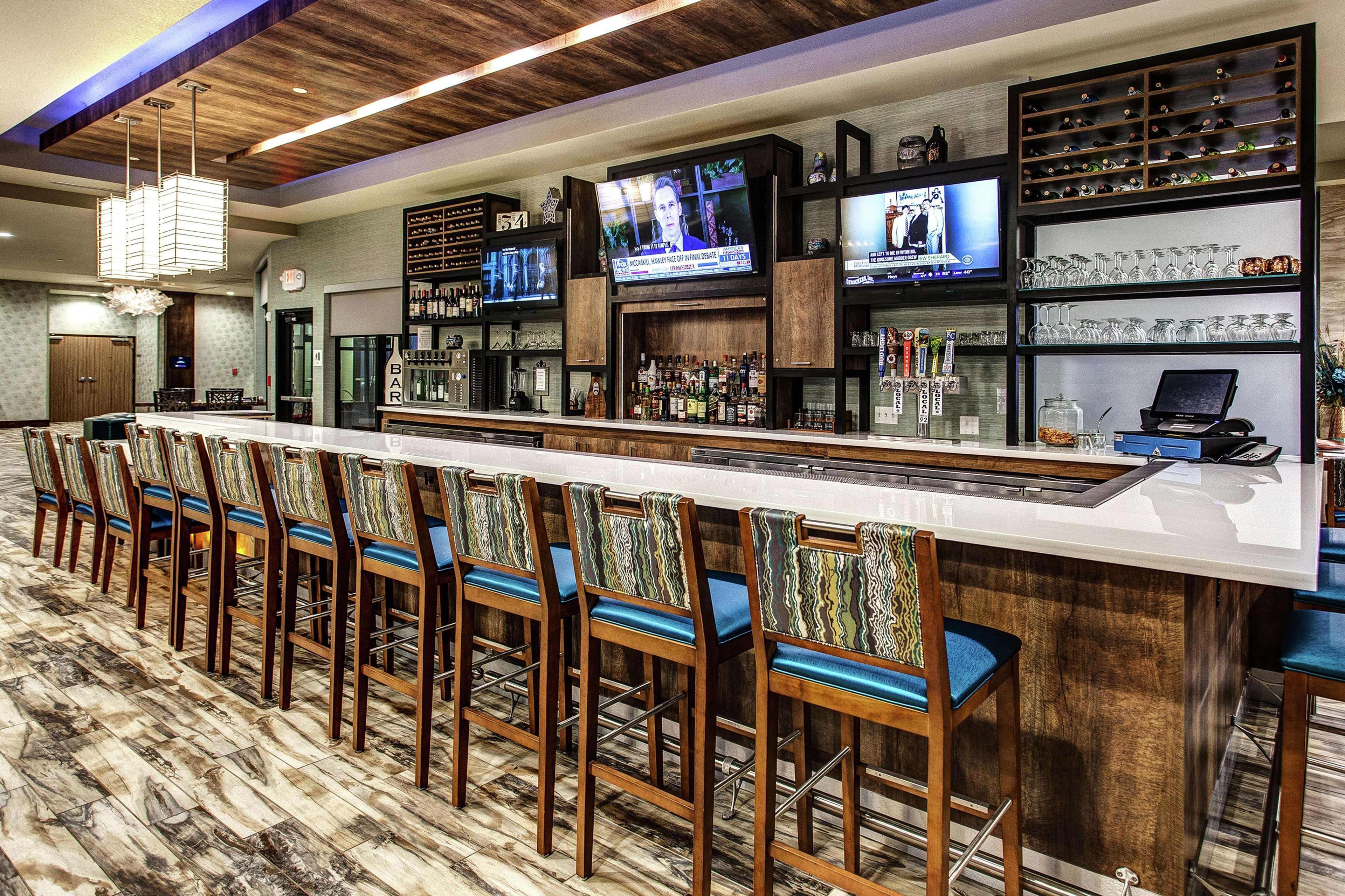 Hilton Garden Inn Topeka Ngoại thất bức ảnh