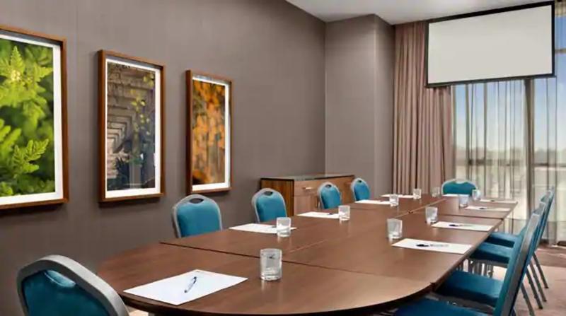 Hilton Garden Inn Topeka Ngoại thất bức ảnh